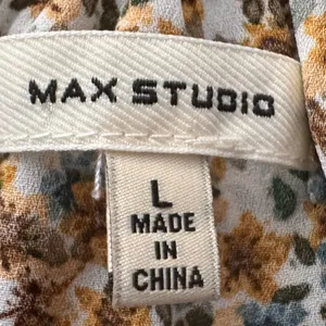 Max Studio Boho Floral Blouse Ruched Cuff Shirt Long Sleeve Chiffon Women’s Sz L thumbnail 8