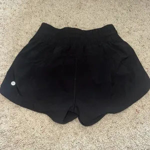 Lululemon Hotty Hot Shorts thumbnail 2