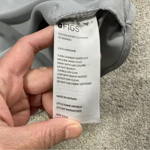 Figs Women’s Rafaela Oversized Scrub Top Shortsleeve in Gray Size XL thumbnail 10