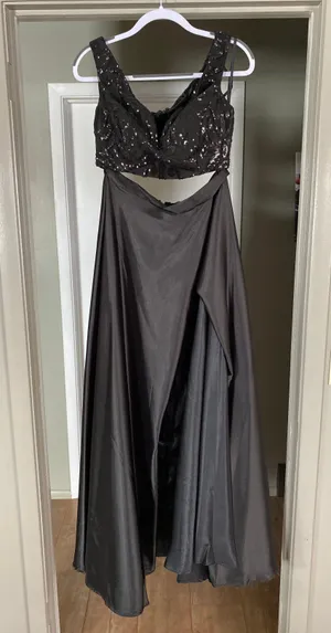 Windsor Black Prom Dress thumbnail 2