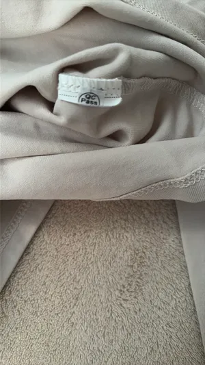 Zara Cream Cropped Long Sleeve Mock Neck Top Size S thumbnail 7
