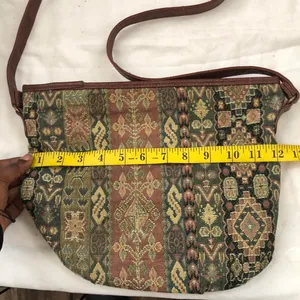 Unique green brown VTG boho tapestry crossbody shoulder tote bucket bag purse PU leather straps & interior cottage-core thumbnail 3