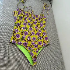 BEACH RIOT betsy one piece in lime punch gardenias size M thumbnail 2