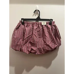 No Boundaries Bubble Hem Mini Skirt, size XS (0-2) thumbnail 3