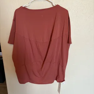 CRZ Yoga NWT flowing top size large. Dusty Rose color thumbnail 2