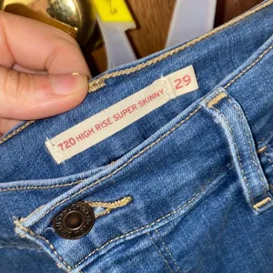 720 High-Rise Super Skinny Jeans thumbnail 3