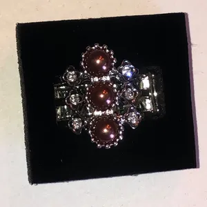 Elegant Three-Stone Faux Pearl and Crystal Statement Ring - Silver Tone thumbnail 2