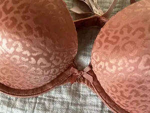 Victoria's Secret Full Coverage Push-Up Bra thumbnail 6