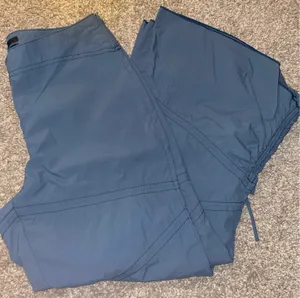 Urban Outfitters Capris thumbnail 1