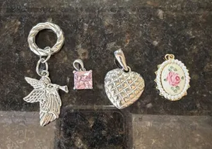 Costume Jewelry Lot Of 4 Necklaces Charms Pendants Angel Heart‎ Victorian Sliver thumbnail 1