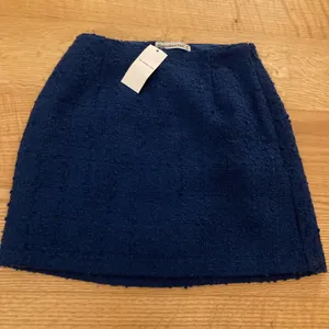 Abercrombie Cobalt Blue Tweed Skirt thumbnail 2