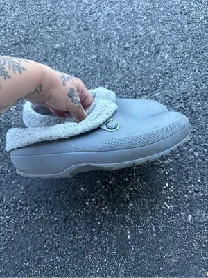 Crocs Faux Fur Lined Clogs Gray Slip On Shoes Women’s 8 Men’s 6 thumbnail 5