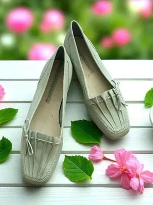 ENZO ANGIOLINI Light Green Seashell Leather Loafers Flats Size 5.5 thumbnail 1