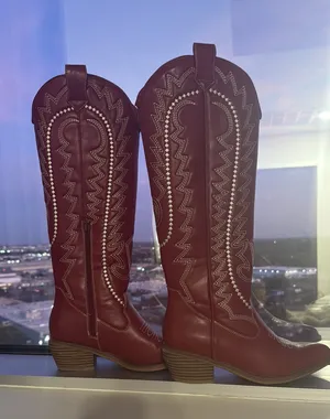 red boots Size 7 thumbnail 1