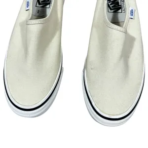 Vans Style 17 UltraCush Solid Slip On Sneakers Cream Gorpcore Lug Sole Size 8.5 thumbnail 3
