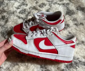 Nike Red  dunks thumbnail 1