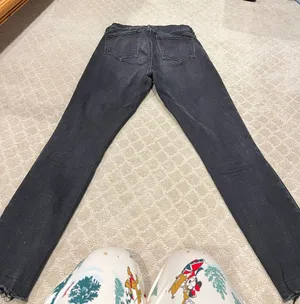 Ripped Jeans thumbnail 5