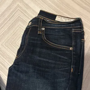 Rag & Bone Women’s Dark Blue Skinny Jeans thumbnail 2