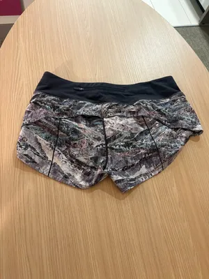 Lululemon Speed Up Short 2.5" Size 8 W7AR6R Springscape Multi / Obsidian Lined thumbnail 2