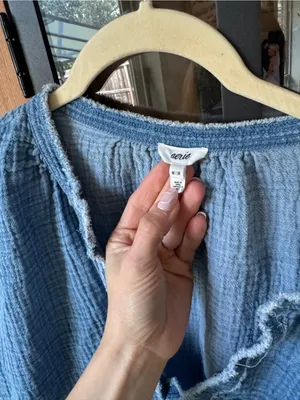Aerie pool to party chambray muslin crop top distressed denim splice vneck cap thumbnail 4