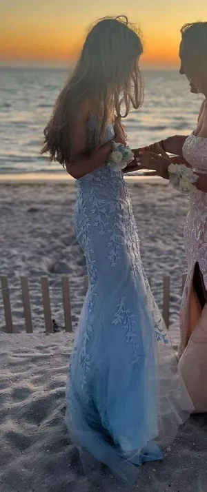 Prom Dress thumbnail 1