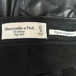 Abercrombie & Fitch Black Vegan Faux Leather Skinny High Rise Trousers Pants 4 thumbnail 4