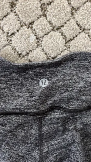 grey lululemon leggings size 2 thumbnail 3