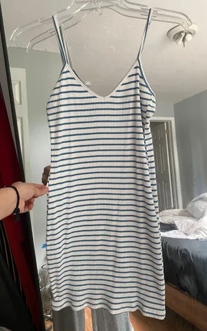 Dress thumbnail 1