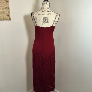 Motel Leopard Print Satin Midi Dress Burgundy Tie Front Slit Small Sexy Party thumbnail 3
