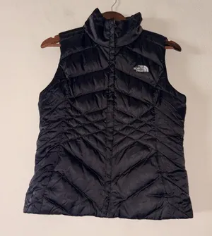 The North Face 550 Down Fill Black Chevron Puffer Vest - Women's Small thumbnail 1