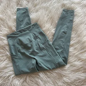 Gymshark Whitney Everyday Pocket Leggings Leaf Green Size Small thumbnail 1