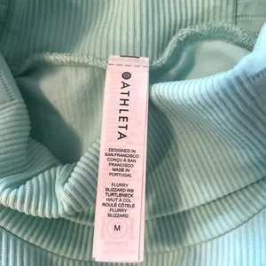 NWOT Athleta Textured Mint‎ Green Turtle Neck Size Medium thumbnail 3