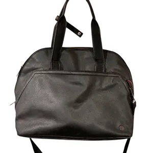 Lululemon Yin Time Bag Black Gym Travel Bag Shoulder Strap Multi Pocket thumbnail 1