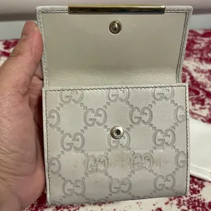 Gucci Embossed  Leather Compact Wallet thumbnail 7