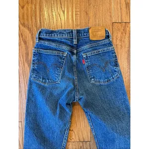 Levi’s wedgie straight high rise button fly raw hem jean size 24 thumbnail 10
