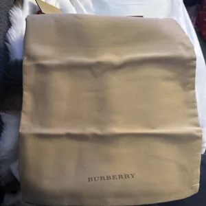 Burberry Red Patent Loafers Grosgrain Bow Flat Shoes SIZE 40- Box, Info &Dustbag thumbnail 10