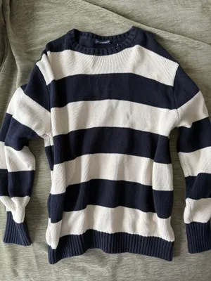 Brandy Melville Sweater thumbnail 1