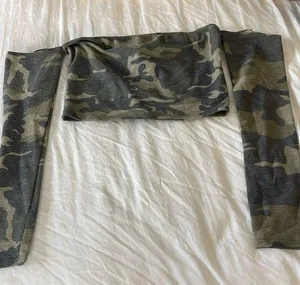 Forever 21 Camo off the shoulder top thumbnail 1