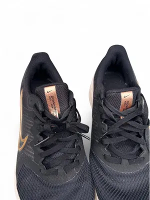 Nike Downshifter 11 Black Gold Running Sneakers Women’s 7.5 Athleisure Gym Shoes thumbnail 3
