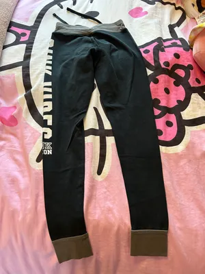 PINK Victoria’s secret leggings thumbnail 2