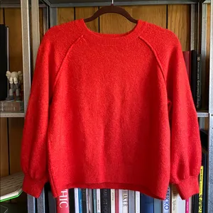 Vince Camuto Sweater EUC thumbnail 1