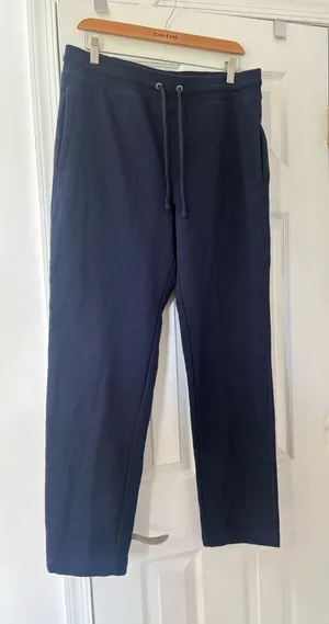 GAP Men’s Navy Sweatpants thumbnail 1