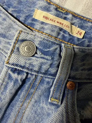 Levi's Ribcage Light Wash Distressed Wide-Leg Jeans Size 24 thumbnail 8
