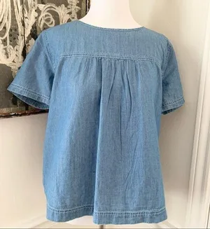 Calson Denim Button Back Top Sz Small NWT thumbnail 1