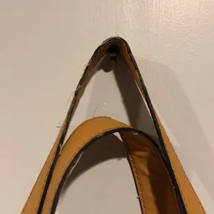 Bueno Faux Leather Gold Baguette Purse thumbnail 3