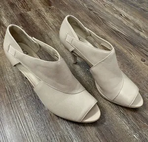 Life Stride Nude Soft System Taupe Peep Toe Heels 8.5 Preppy Formal Wedding thumbnail 1