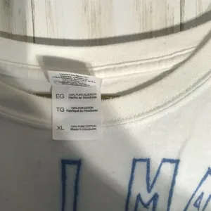 SKU18 Gildan T-shirt XL " Damn, I Make 85 Look Good" thumbnail 3