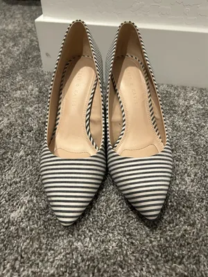 Blue and White Heels Black Size 8 thumbnail 2