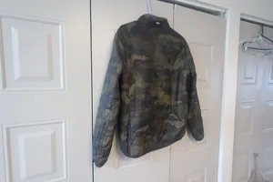 PINK Victoria's Secret camo camoflage puffer sweater jacket in army green size small. thumbnail 10