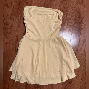 Elegant Yellow Strapless Dress Size M thumbnail 1